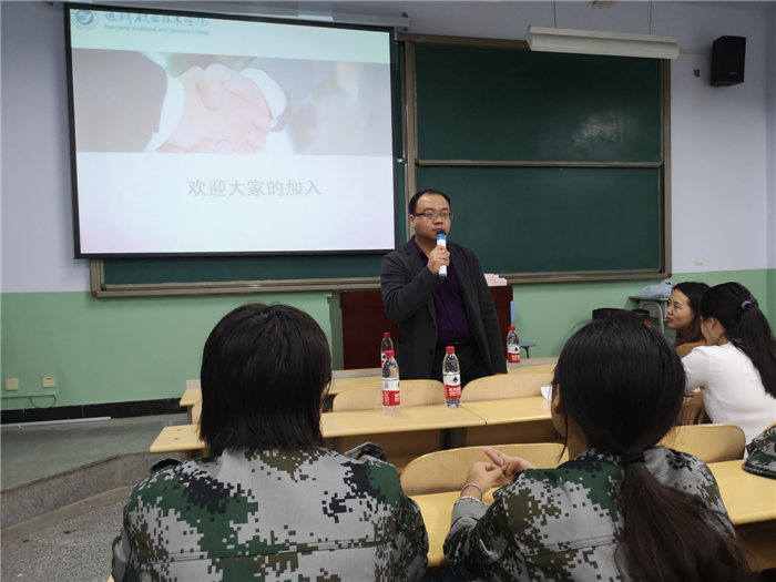 D:\我的文档\新生见面会1.jpg D:\我的文档\新生见面会1.jpg